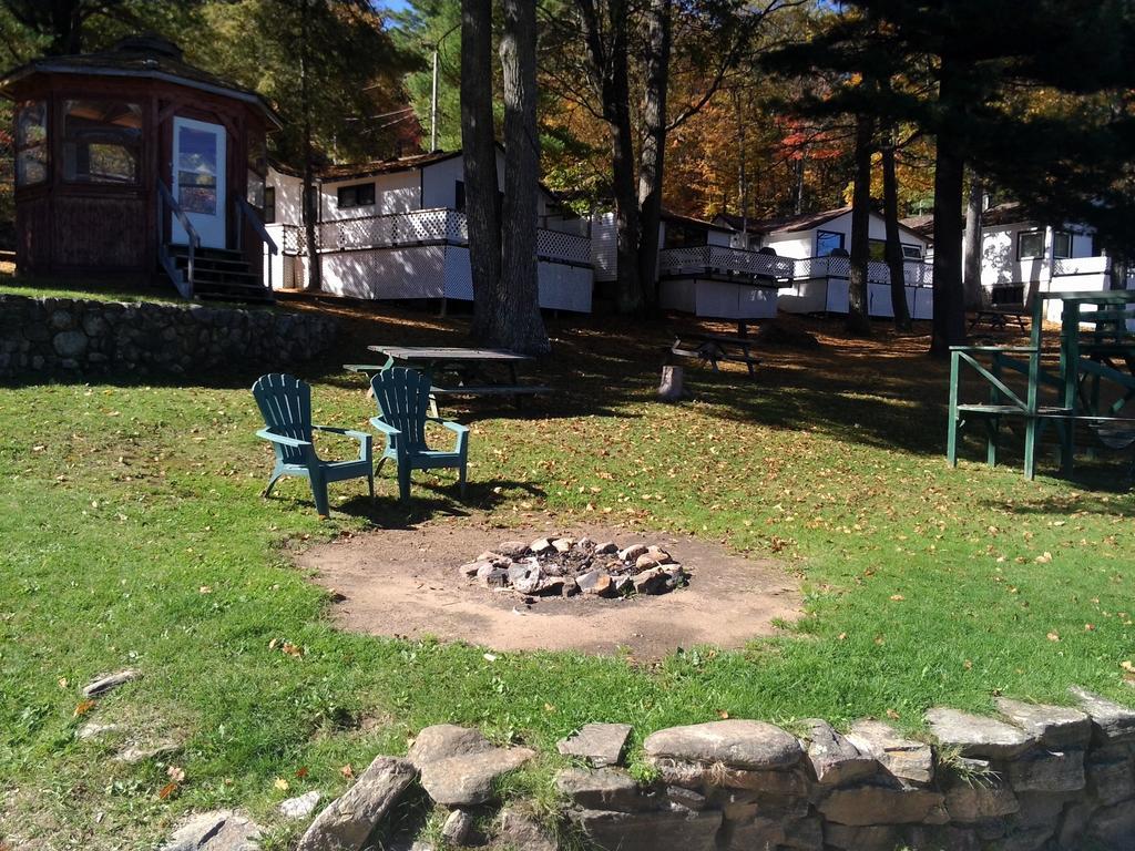 Little Hawk Resort & Marina Algonquin Highlands Kültér fotó